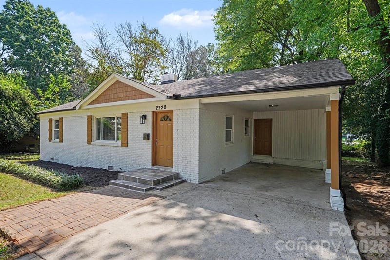 2728 Arnold Dr, Charlotte, NC 28205