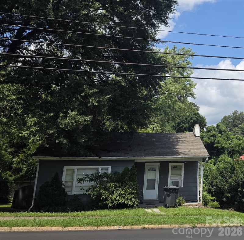 204 E Trade St, Dallas, NC 28034