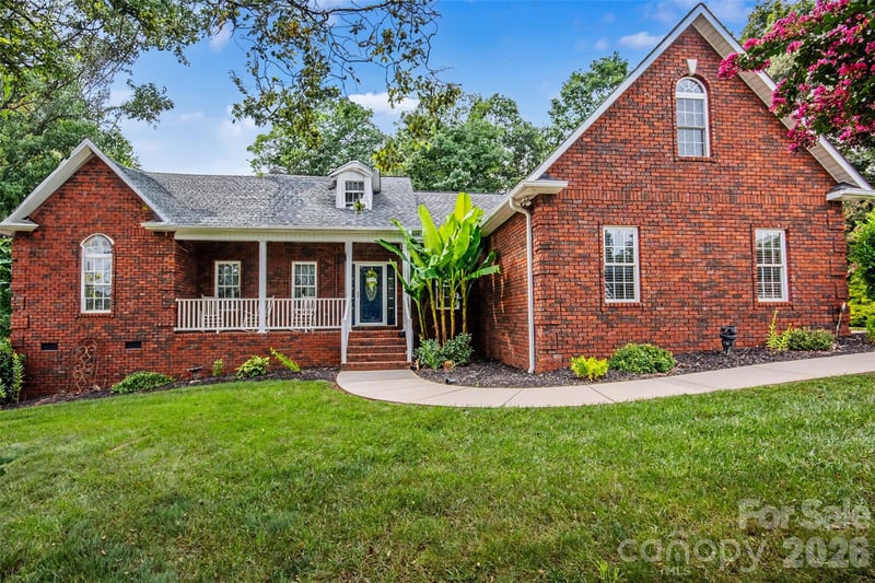 204 Seven Springs Loop, Statesville, NC 28625
