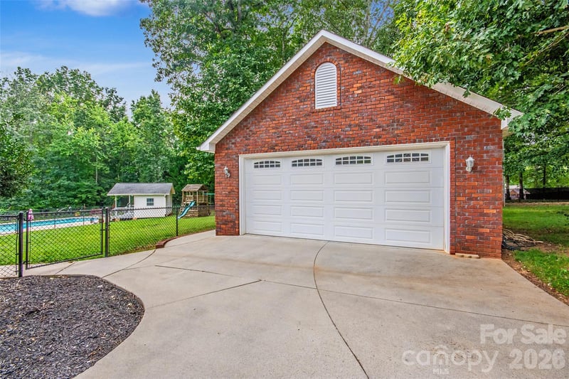 204 Seven Springs Loop, Statesville, NC 28625