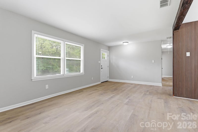 5233 Delivau Dr, Charlotte, NC 28215