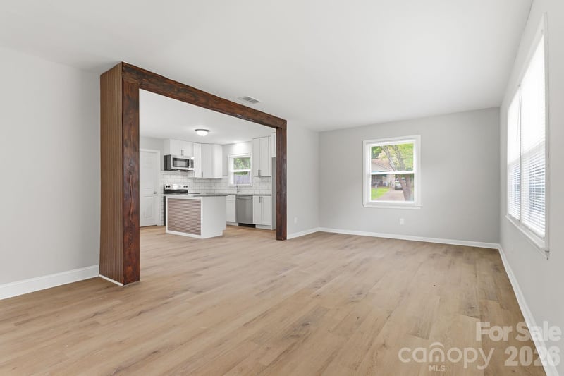 5233 Delivau Dr, Charlotte, NC 28215
