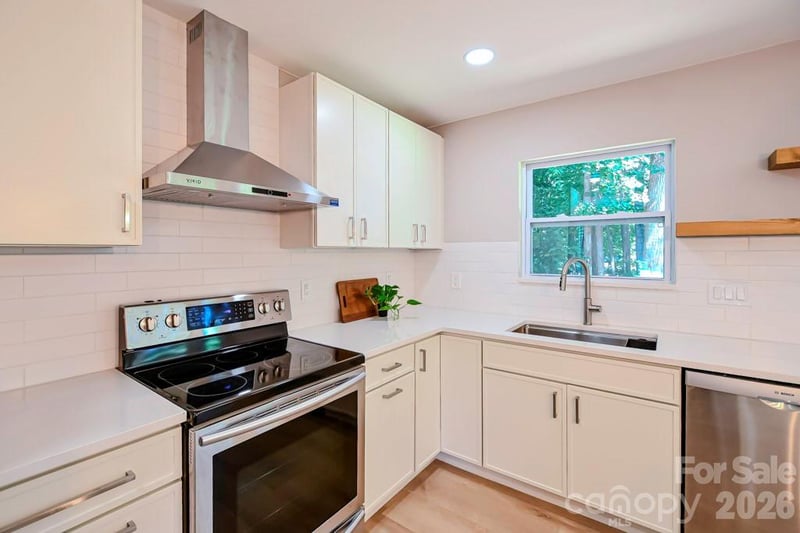 1440 Mcilroy Rd, Charlotte, NC 28212