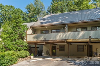11 Maple Ridge Ln, Asheville, NC 28806