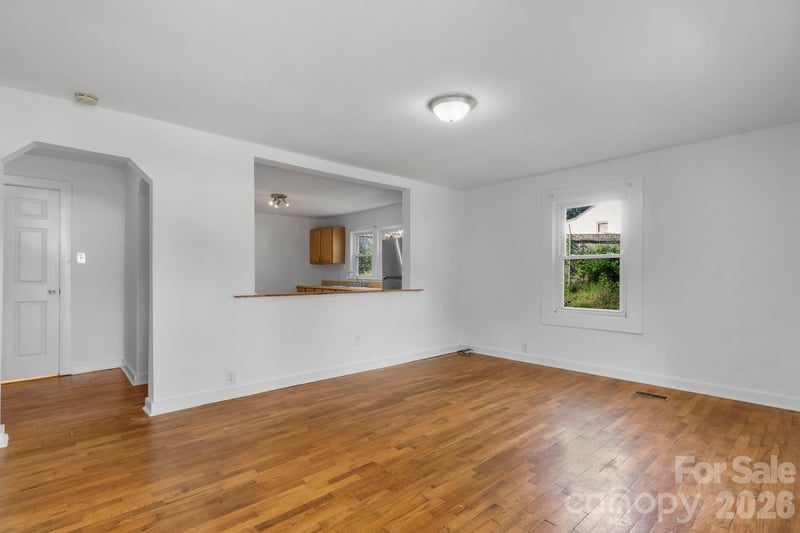 3221 1st Avenue Dr SE, Conover, NC 28613