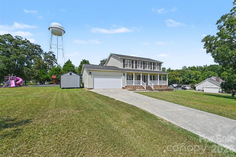 204 Rowland Ave, Heath Springs, SC 29058