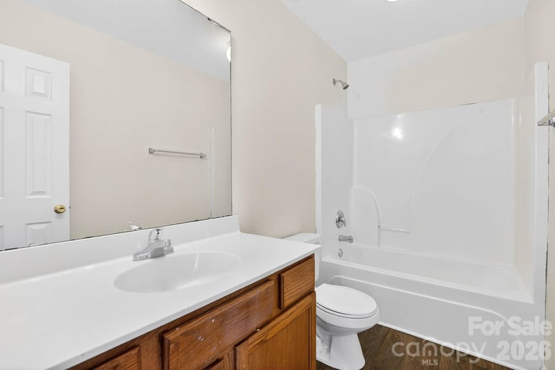 1911 Flushing Ct, Charlotte, NC 28215