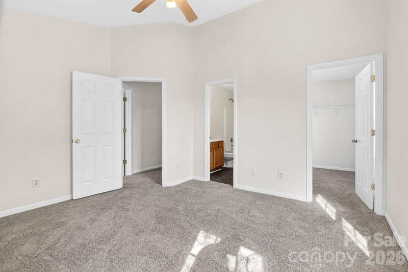 1911 Flushing Ct, Charlotte, NC 28215