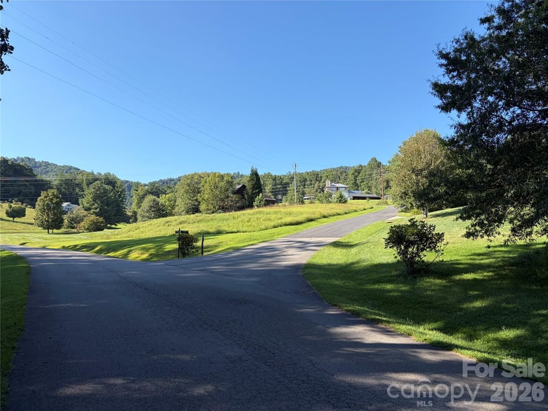 51 Barebridge Fields Rd #51, Burnsville, NC 2874