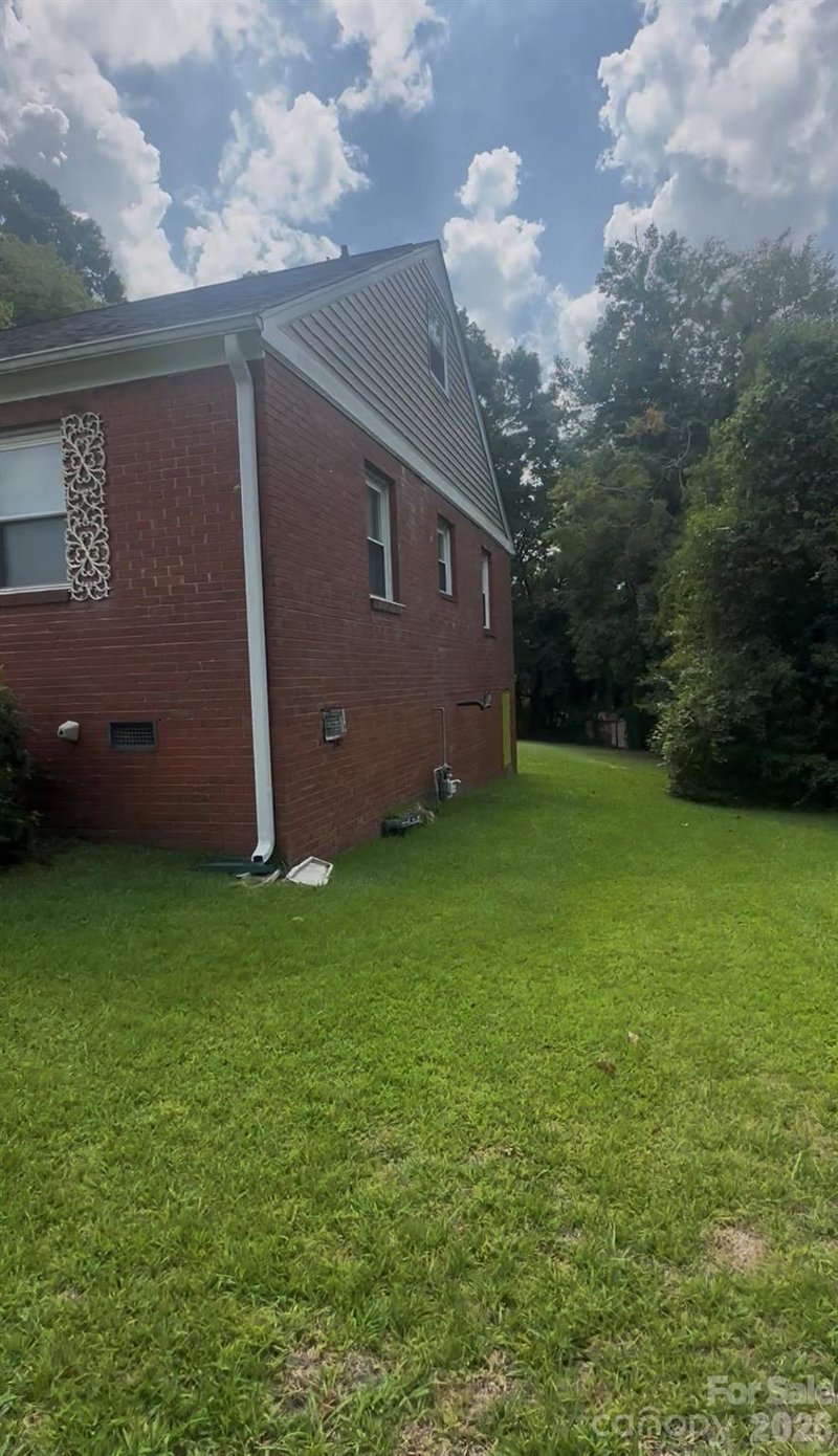 543 Bowman Rd, Charlotte, NC 28217