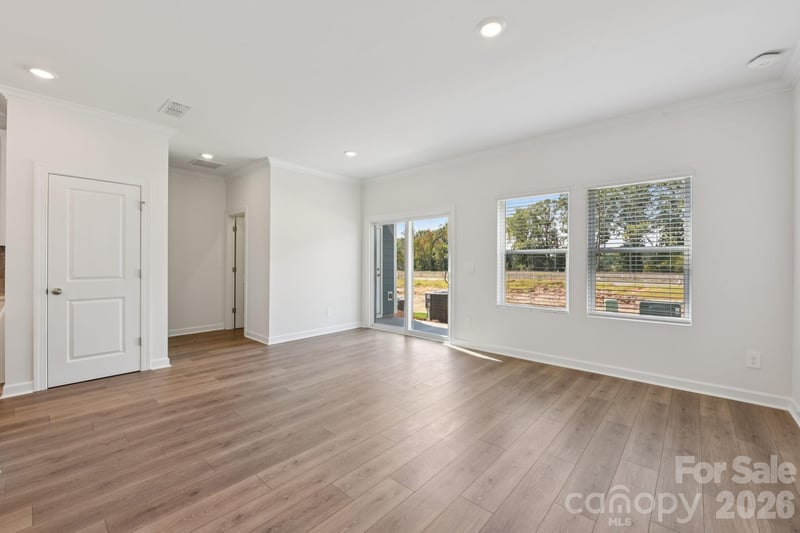 8236 Hidden Springs Trl, Charlotte, NC 28216