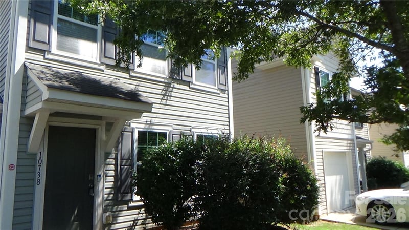 10738 Derryrush Dr, Charlotte, NC 28213