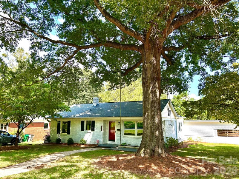 2255 Falmouth Rd, Charlotte, NC 28205