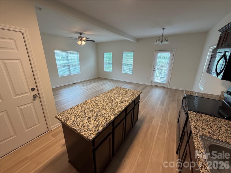 110 Lookout Point Pl, Mooresville, NC 28115