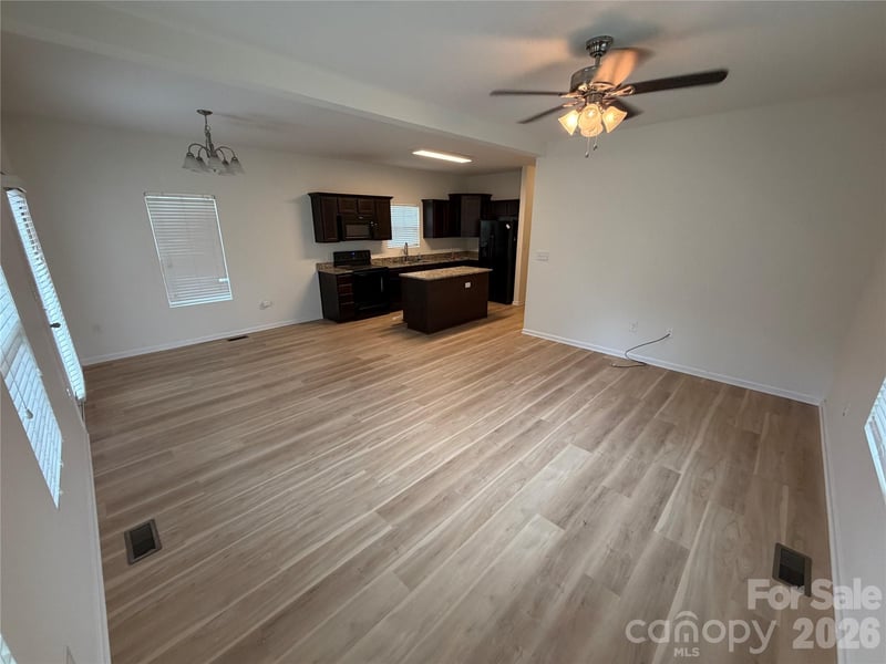 110 Lookout Point Pl, Mooresville, NC 28115
