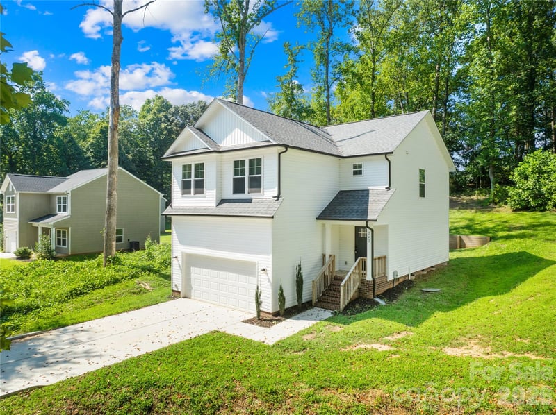 242 Valleybrook Ln, Troutman, NC 28166
