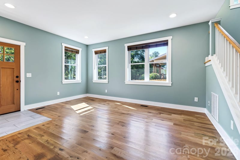 32 Florida Ave, Asheville, NC 28806