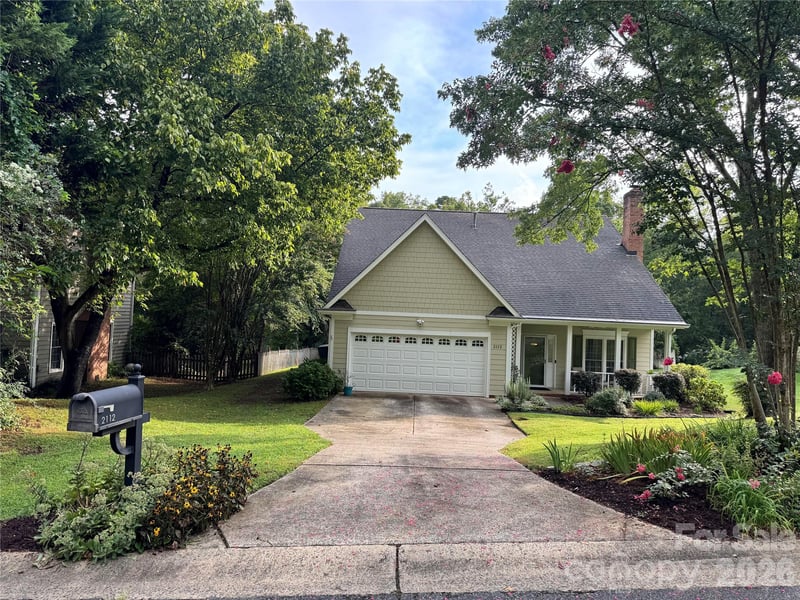 2112 Long Ridge Ln, Charlotte, NC 28214