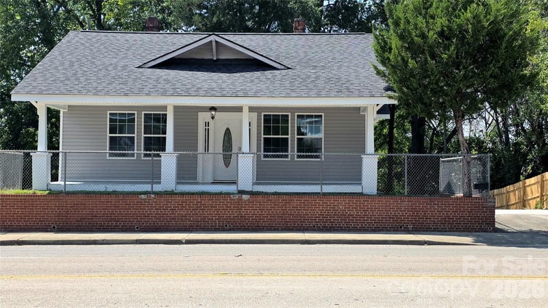 406 S Market St, Lancaster, SC 29720