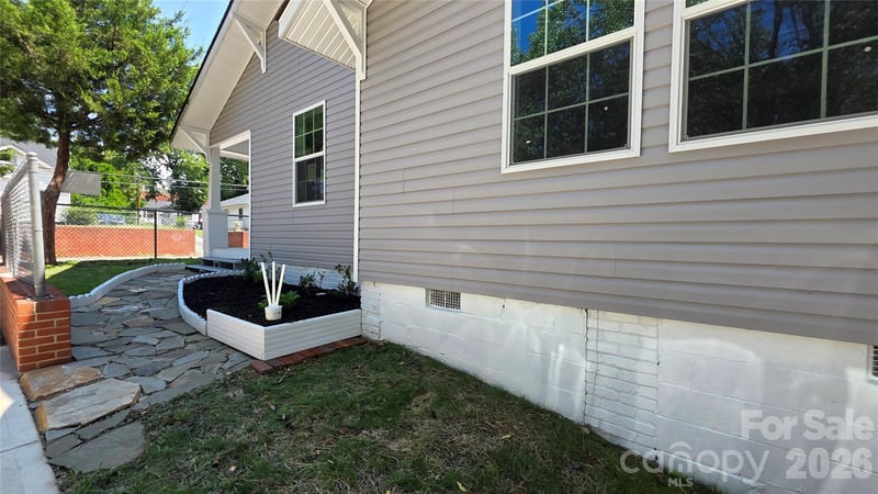 406 S Market St, Lancaster, SC 29720
