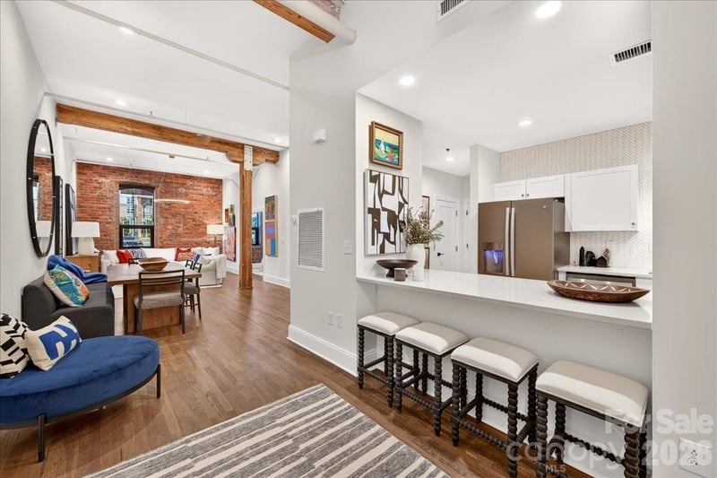 310 Arlington Ave #221, Charlotte, NC 28203