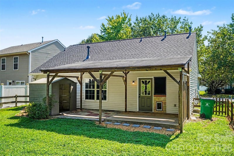 10424 Green Hedge Ave, Charlotte, NC 28269