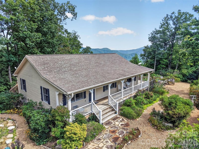 44 - 50 Autumn View Dr, Hendersonville, NC 28792