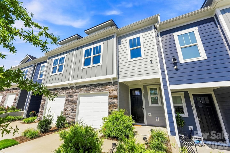 2629 Ruby Dixon Crossing Dr, Gastonia, NC 28056