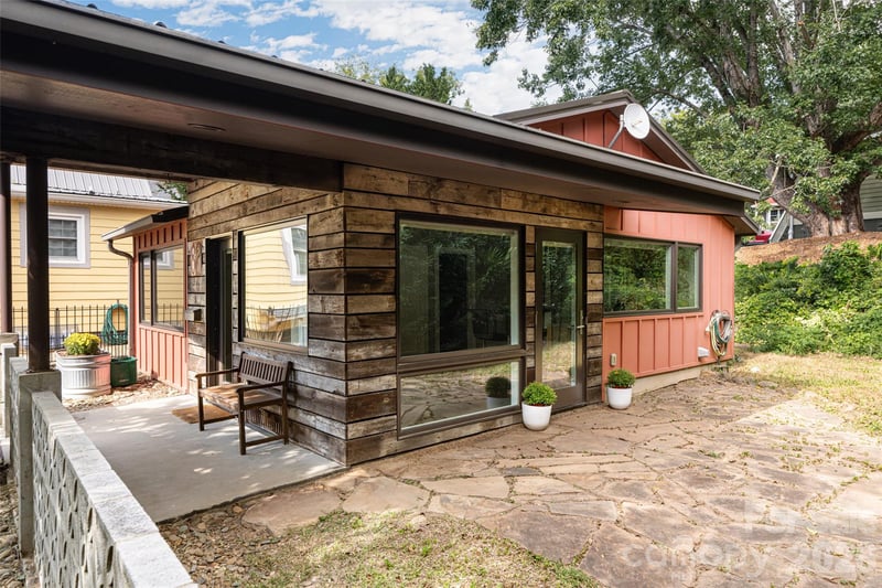 82 Mount Clare Ave, Asheville, NC 28801