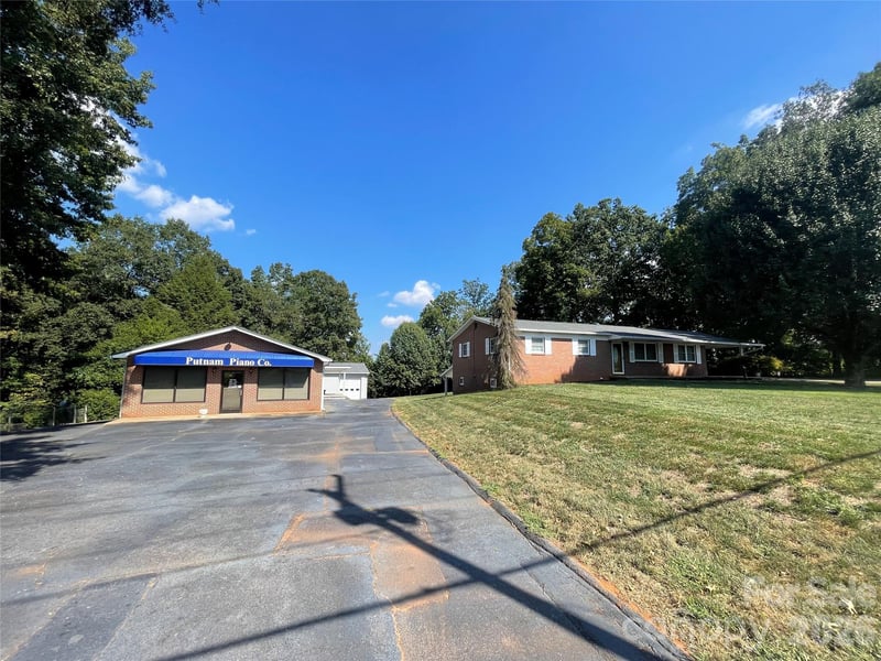 3070 Startown Rd, Newton, NC 28658