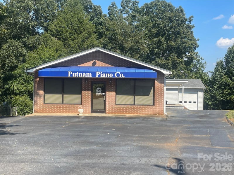 3070 Startown Rd, Newton, NC 28658