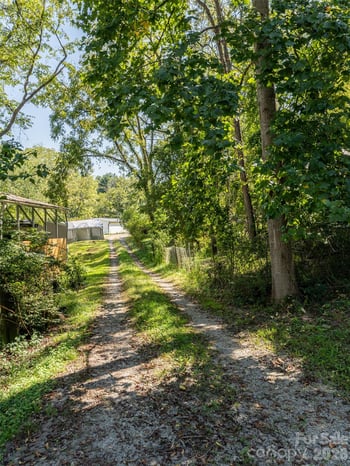 26 Audrey Ln, Asheville, NC 28806