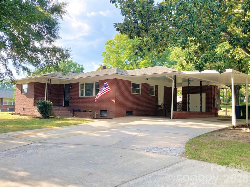 106 Hawkinstown Rd, Salisbury, NC 28144