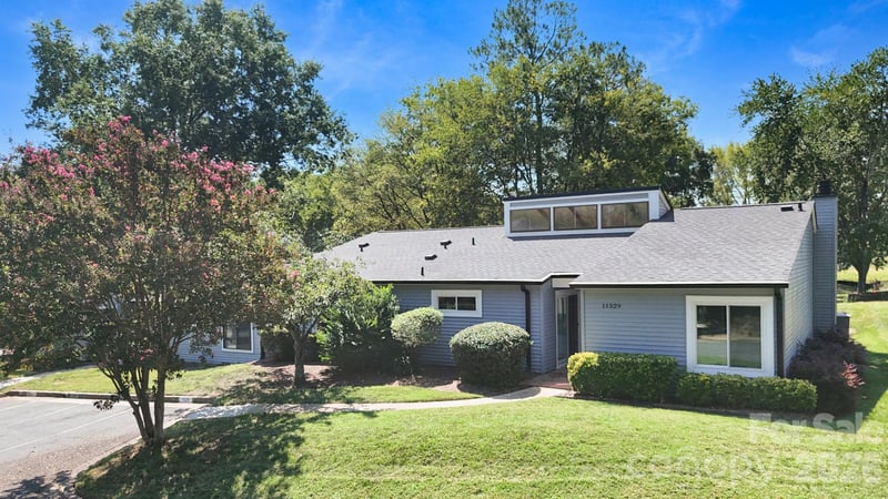 11529 Turn Stone Ct, Charlotte, NC 28226