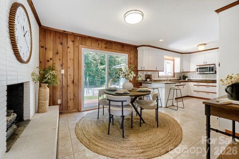 6607 Indian Ln, Charlotte, NC 28213