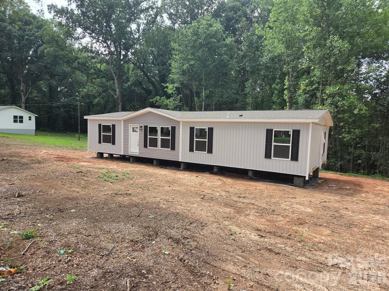 514 Summerow Rd, Stanley, NC 28164