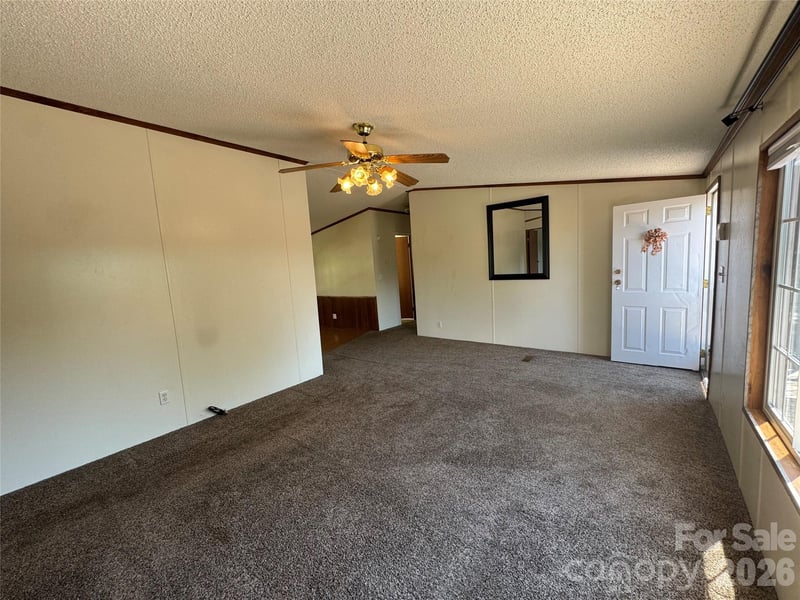 51 Little Hungry Rd, Hendersonville, NC 28792