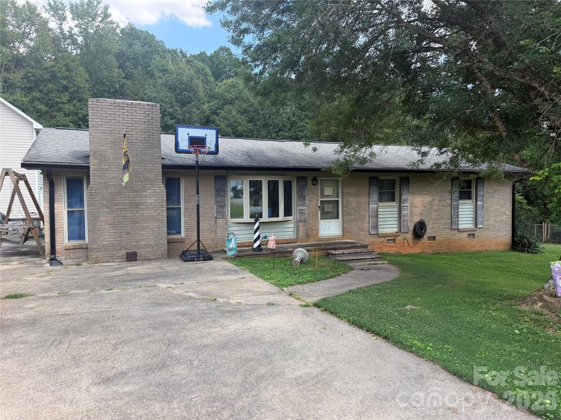 344 Pearson St, Blacksburg, SC 29702