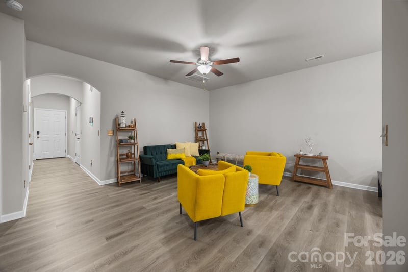 8105 Alderton Ln, Charlotte, NC 28215