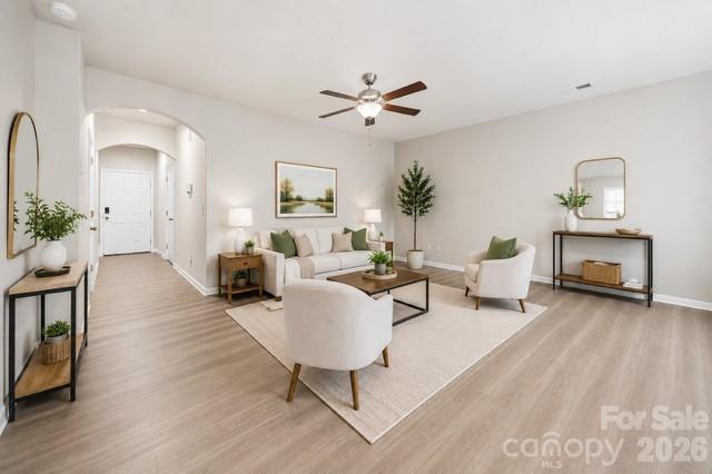 8105 Alderton Ln, Charlotte, NC 28215
