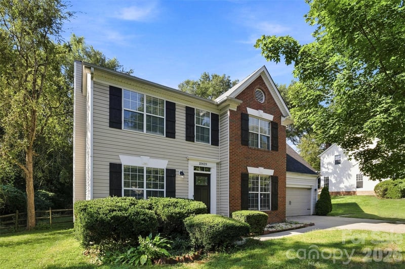 10409 Northwoods Forest Dr, Charlotte, NC 28214