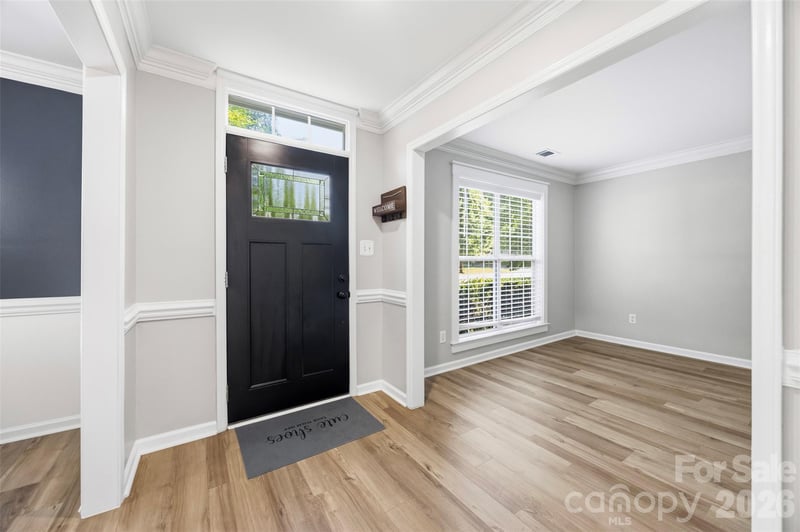10409 Northwoods Forest Dr, Charlotte, NC 28214