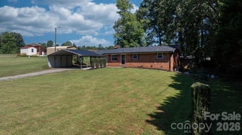 2823 39th Ave NE, Hickory, NC 28601