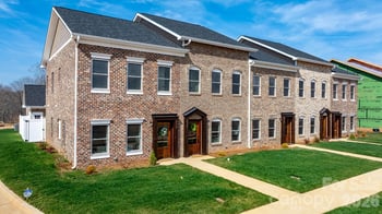 2111 24th Street Ln SE, Hickory, NC 28602