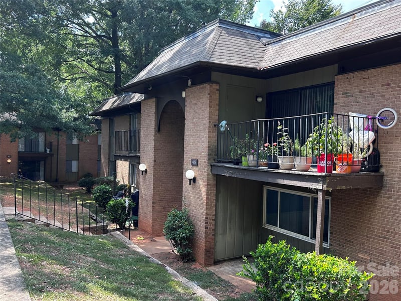 419 Orchard Trace Ln, Charlotte, NC 28213