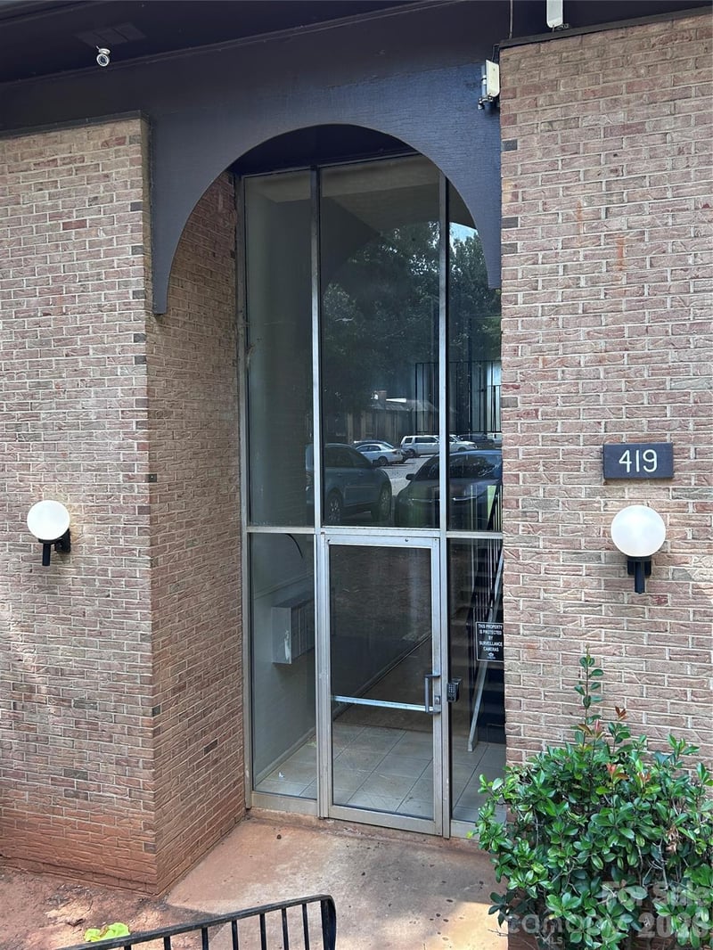419 Orchard Trace Ln, Charlotte, NC 28213