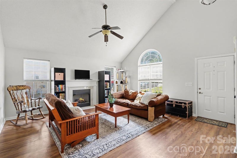 416 Mcginn Grove Dr, Charlotte, NC 28216