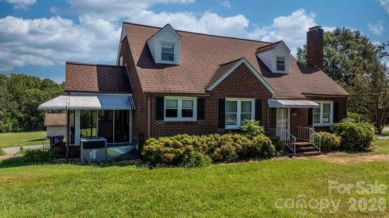 3962 Startown Rd, Newton, NC 28658