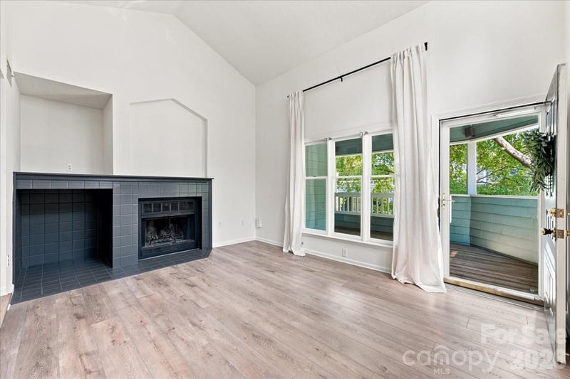 419 W 8th St #59, Charlotte, NC 28202