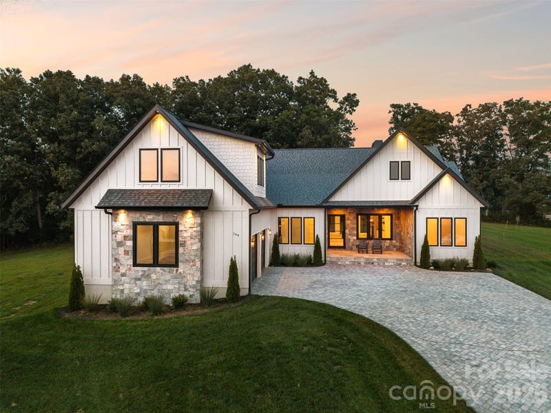 144 Golden Pasture Dr, Fletcher, NC 28732